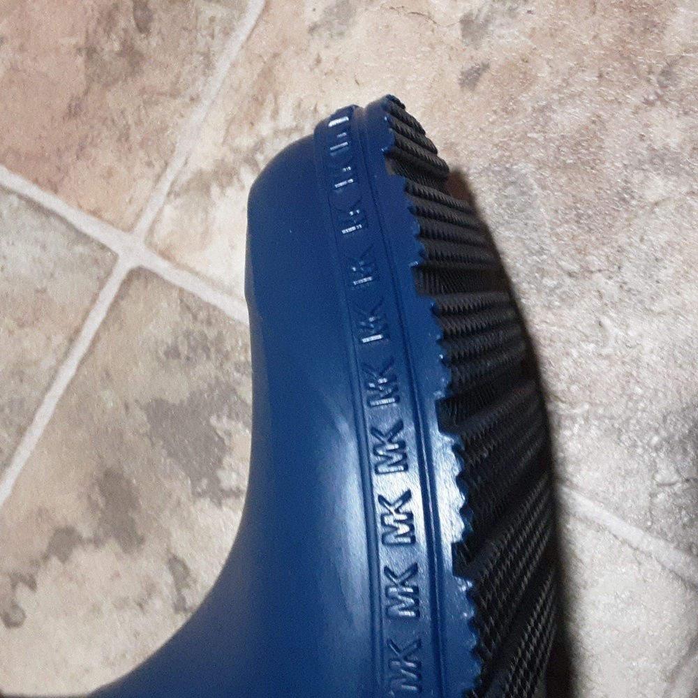 Michael Kors Women's Navy Rain Boots Size 10. - Picture 7 of 12